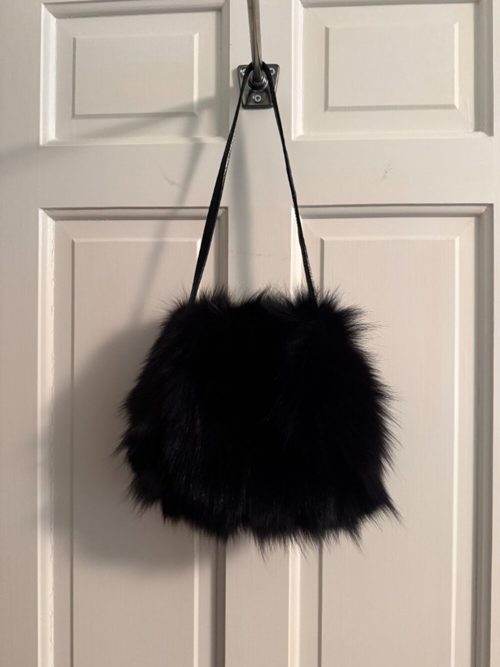 Vintage Lord & Taylor Black 100% Fox Fur Shoulder Bag – Made in Italy